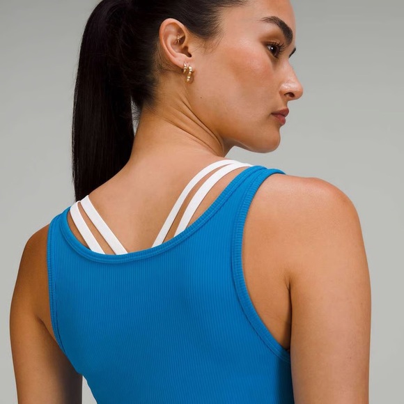 NWOT Blue Power Pivot Tank - Picture 4 of 7